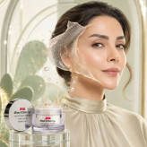 کرم فوق آبرسان و جوانساز بلک بری حاوی سلول بنیادی و طلای 24 عیار
